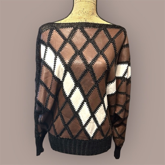 354 - TOP / SWEATER HANDMADE - Picture 1 of 15